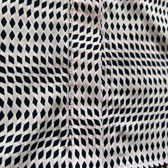 TALBOTS - Sleeveless Tunic Blouse - Geo Design -- Excellent Condition - Picture 7 of 9